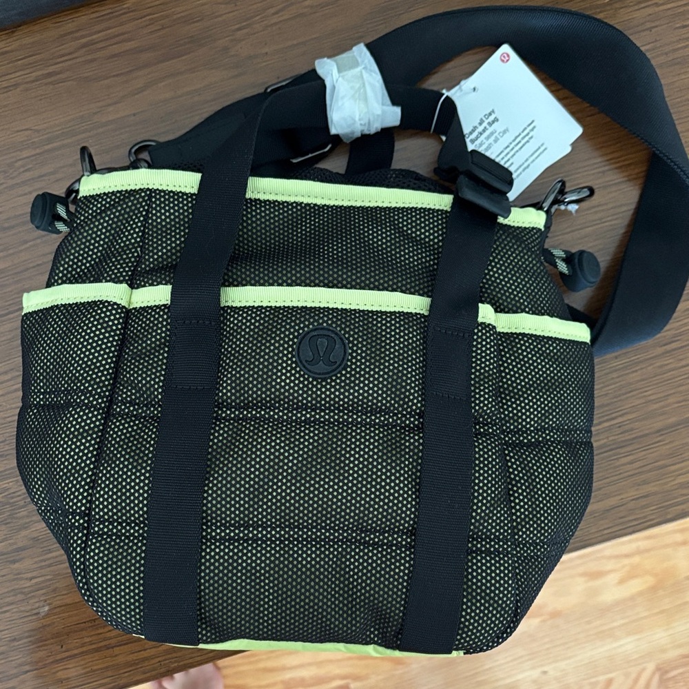 lululemon athletica Black and Neon Green Dash All Day Bucket Bag